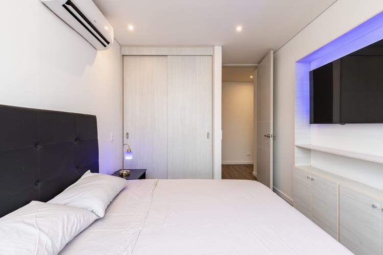 Apartamento de 3 alcobas en venta en El Poblado, Medellín, 103 m² · foto 11 de 24