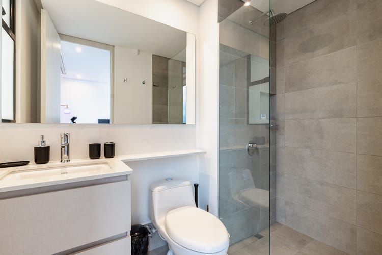 Apartamento de 3 alcobas en venta en El Poblado, Medellín, 103 m² · foto 16 de 24
