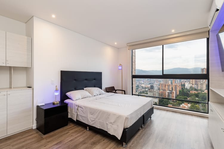 Apartamento de 3 alcobas en venta en El Poblado, Medellín, 103 m² · foto 12 de 24