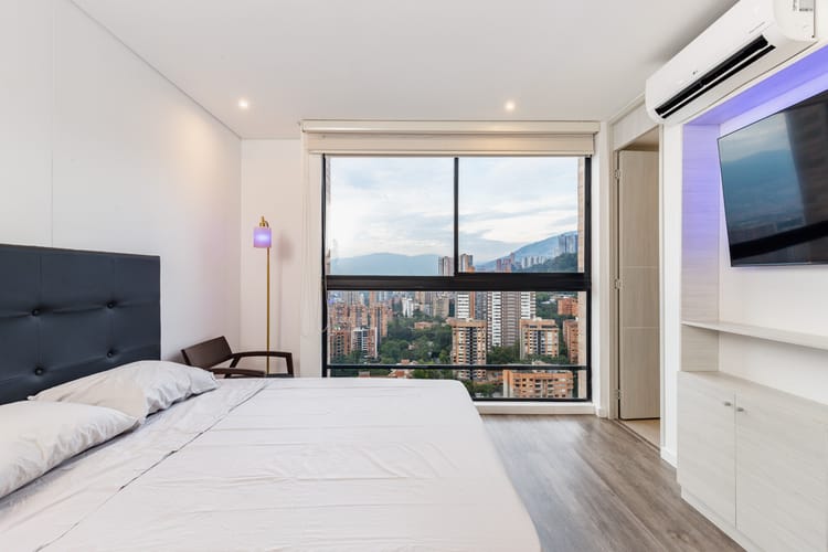 Apartamento de 3 alcobas en venta en El Poblado, Medellín, 103 m² · foto 10 de 24