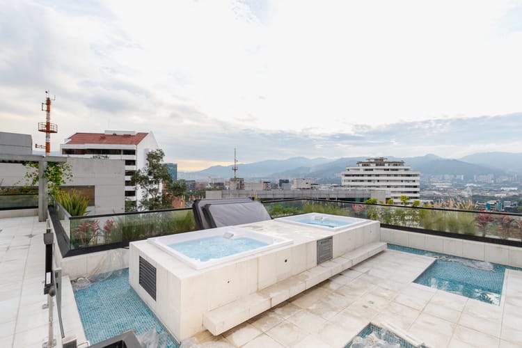 Apartamento de 3 alcobas en venta en El Poblado, Medellín, 103 m² · foto 20 de 24