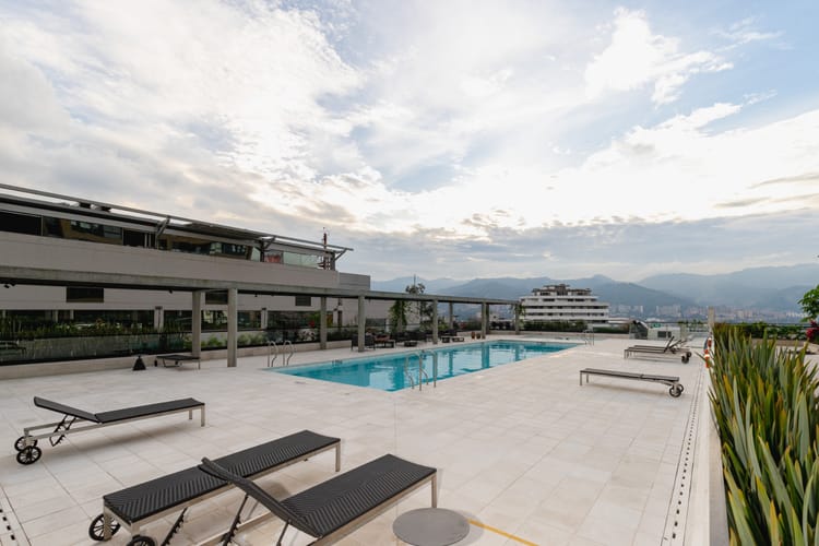 Apartamento de 3 alcobas en venta en El Poblado, Medellín, 103 m² · foto 22 de 24