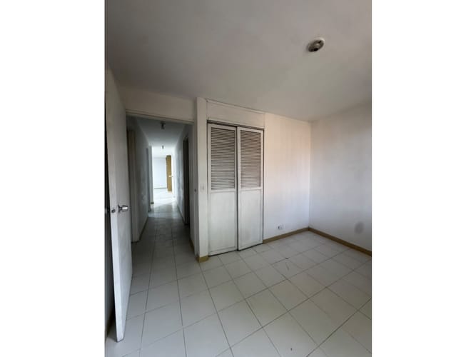 Apartamento de 3 alcobas en arriendo en San Juan Bautista, Itagüí, 110 m² · foto 4 de 15