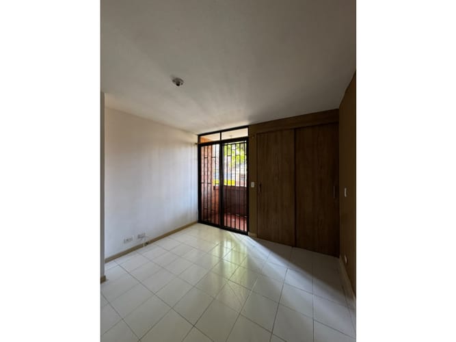 Apartamento de 3 alcobas en arriendo en San Juan Bautista, Itagüí, 110 m² · foto 5 de 15