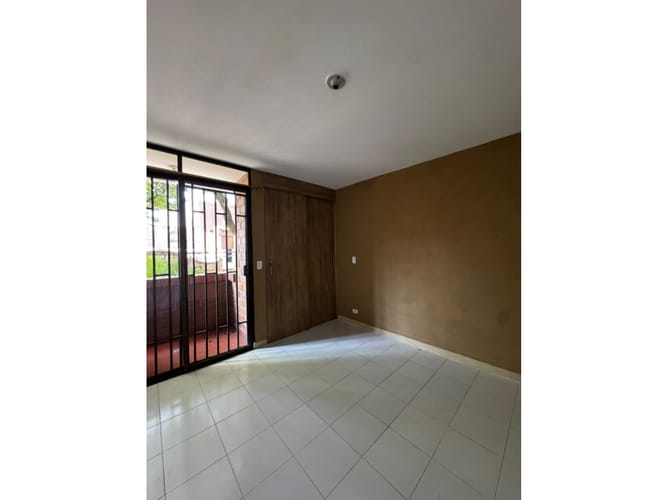 Apartamento de 3 alcobas en arriendo en San Juan Bautista, Itagüí, 110 m² · foto 6 de 15