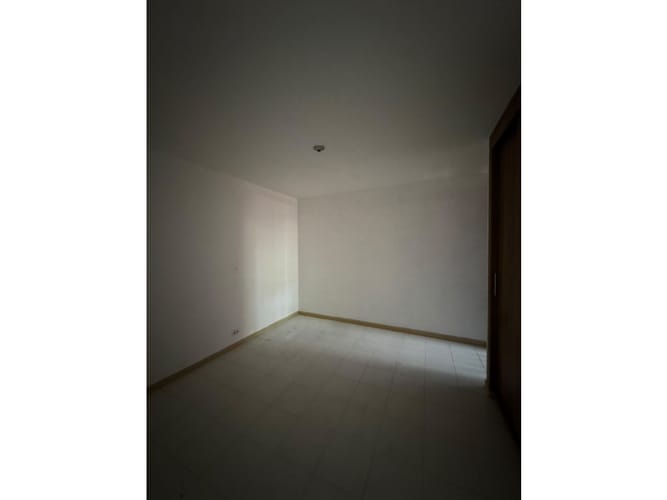 Apartamento de 3 alcobas en arriendo en San Juan Bautista, Itagüí, 110 m² · foto 7 de 15