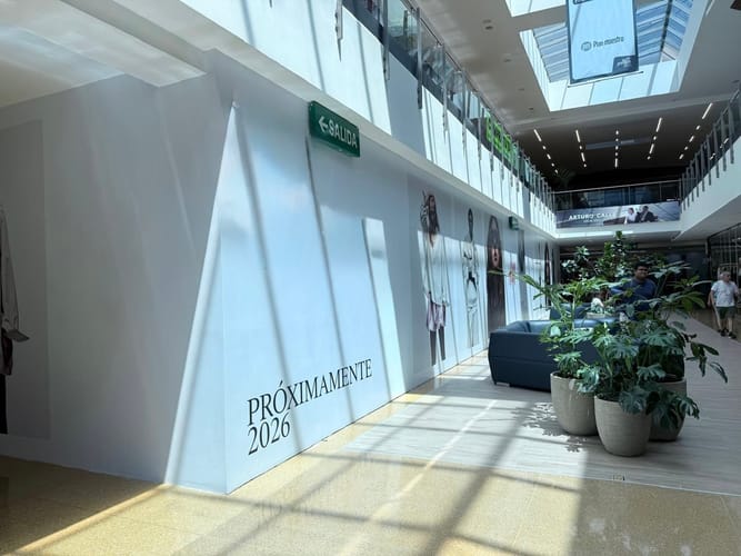 Local en venta en El Poblado, Medellín, 45 m² · foto 5 de 6