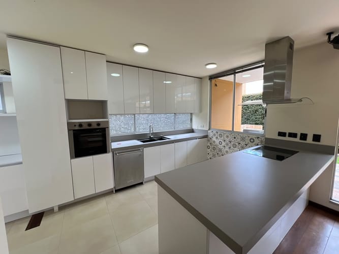 Casa de 4 alcobas en venta en Chuntame, Cajicá, 260 m² · foto 7 de 24
