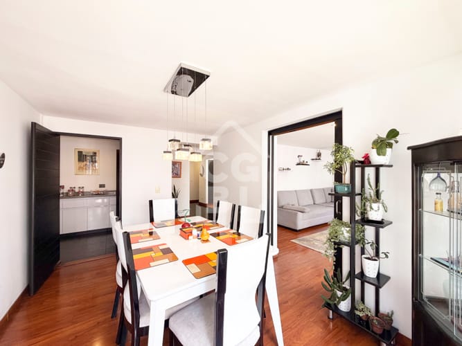 Apartamento de 3 alcobas en venta en Chico Norte, Bogotá, 152 m² · foto 4 de 24