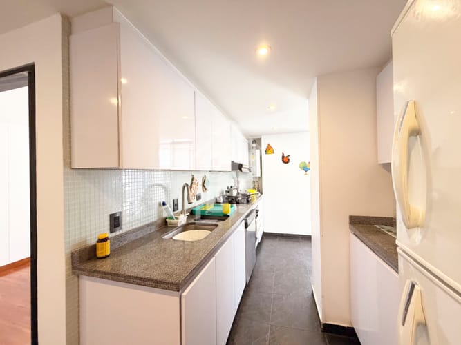 Apartamento de 3 alcobas en venta en Chico Norte, Bogotá, 152 m² · foto 8 de 24