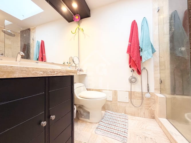 Apartamento de 3 alcobas en venta en Chico Norte, Bogotá, 152 m² · foto 23 de 24