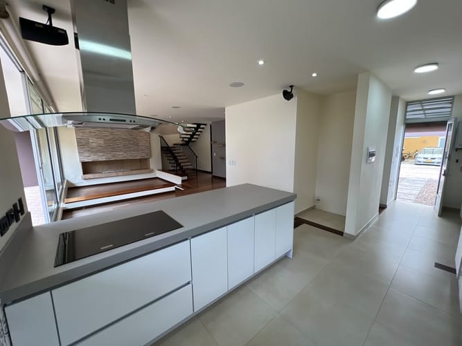 Casa de 4 alcobas en venta en Chuntame, Cajicá, 260 m² · foto 11 de 24