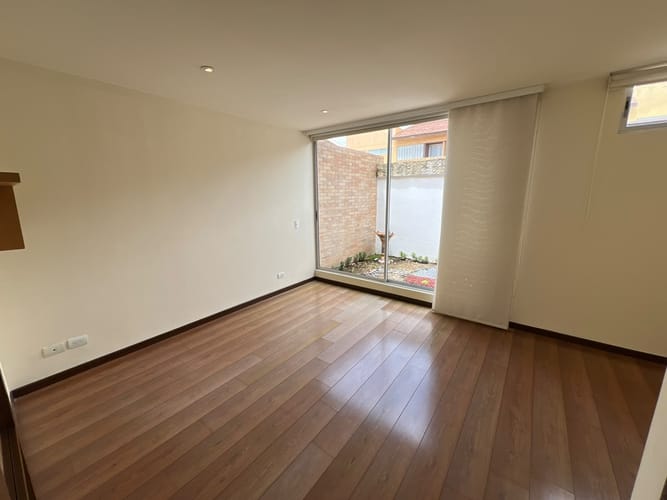 Casa de 4 alcobas en venta en Chuntame, Cajicá, 260 m² · foto 14 de 24