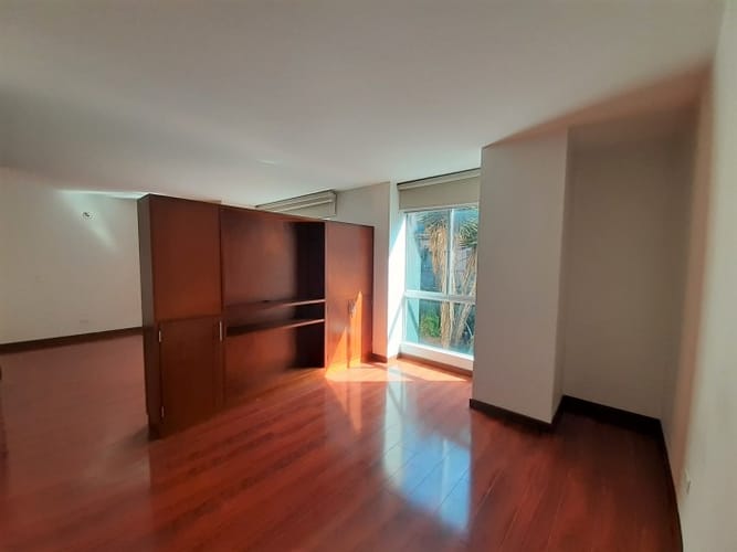 Apartaestudio en venta en Chapinero, Bogotá, 40 m² · foto 3 de 11