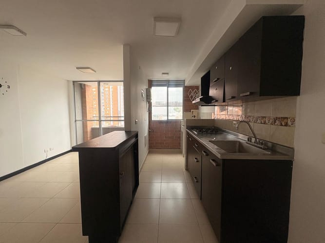 Apartamento de 3 alcobas en arriendo en San Rafael, Sabaneta, 70 m² · foto 2 de 13