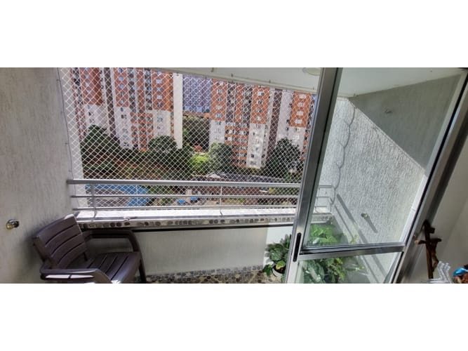 Apartamento de 3 alcobas en venta en Centro, Bello, 65 m² · foto 3 de 23
