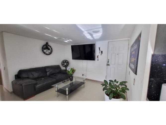 Apartamento de 3 alcobas en venta en Centro, Bello, 65 m² · foto 8 de 23
