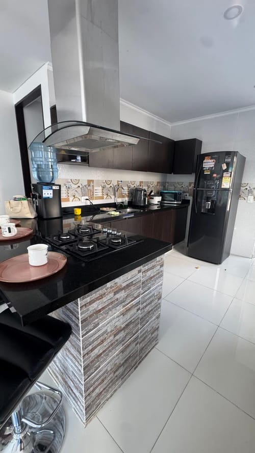 Casa de 5 alcobas en venta en Girardot, Girardot, 310 m² · foto 6 de 24