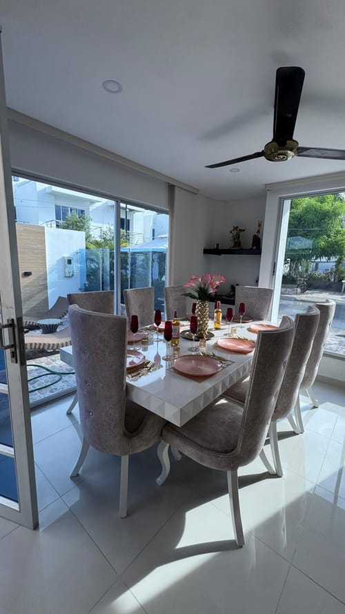 Casa de 5 alcobas en venta en Girardot, Girardot, 310 m² · foto 8 de 24
