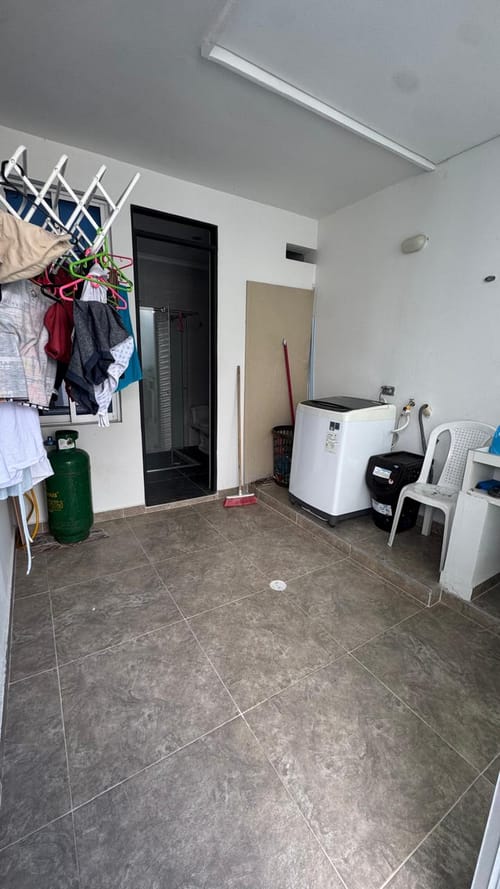 Casa de 5 alcobas en venta en Girardot, Girardot, 310 m² · foto 9 de 24