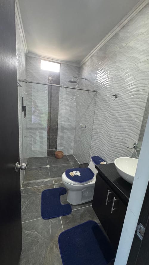 Casa de 5 alcobas en venta en Girardot, Girardot, 310 m² · foto 19 de 24