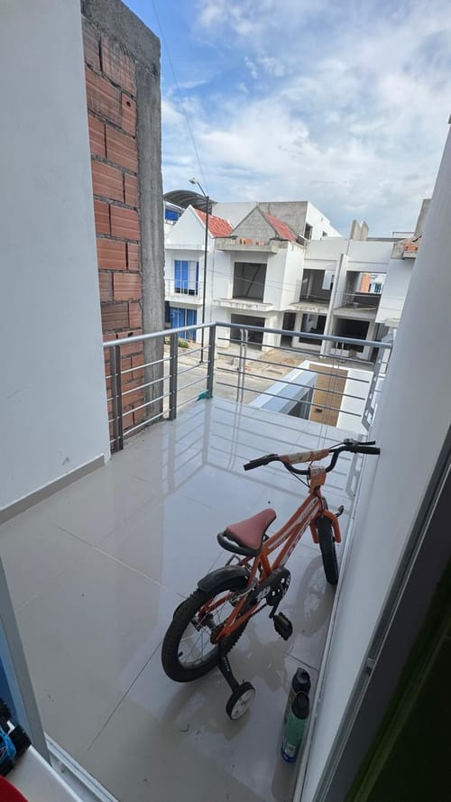 Casa de 5 alcobas en venta en Girardot, Girardot, 310 m² · foto 20 de 24