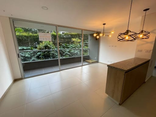 Apartamento de 2 alcobas en arriendo en Sabaneta Real, Sabaneta, 65 m² · foto 2 de 12