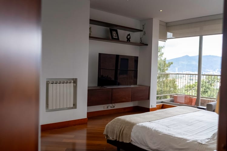 Apartamento de 4 alcobas en venta en Cerros De Suba, Bogotá, 275 m² · foto 13 de 24