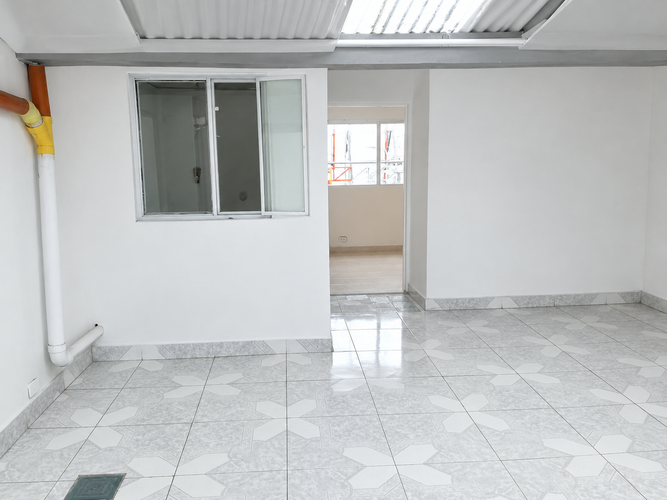 Casa de 5 alcobas en venta en Santa Barbara, Bogotá, 246 m² · foto 2 de 11