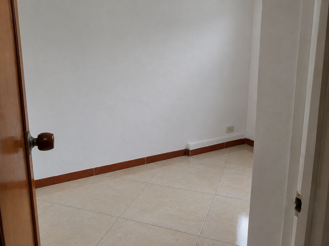 Casa de 5 alcobas en venta en Santa Barbara, Bogotá, 246 m² · foto 7 de 11