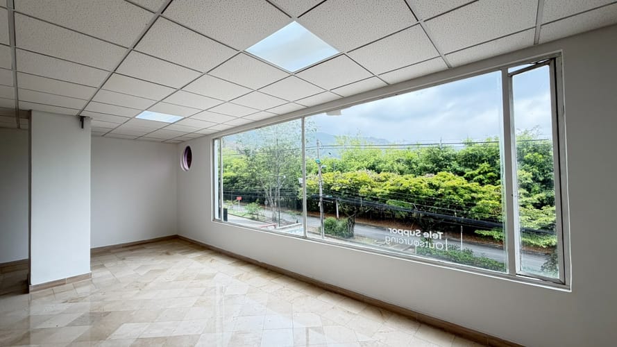 Oficina en arriendo en San Pedro, Cali, 1500 m² · foto 6 de 21