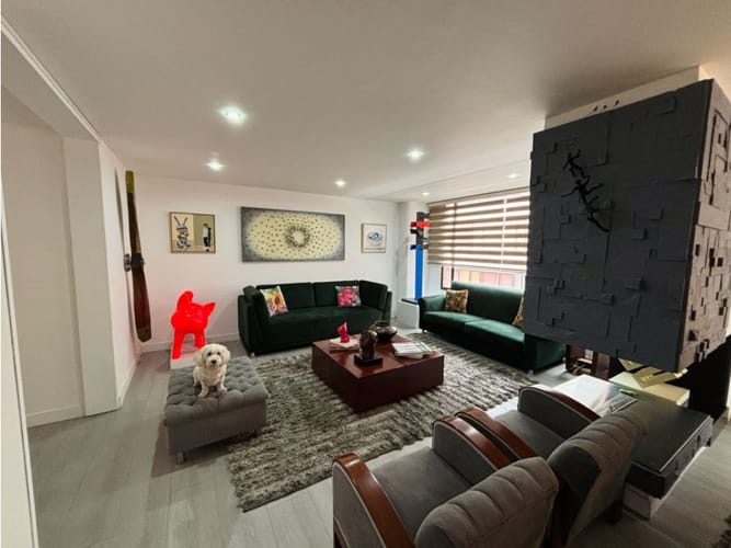 Apartamento de 3 alcobas en venta en Santa Barbara, Bogotá, 143 m² · foto 2 de 16