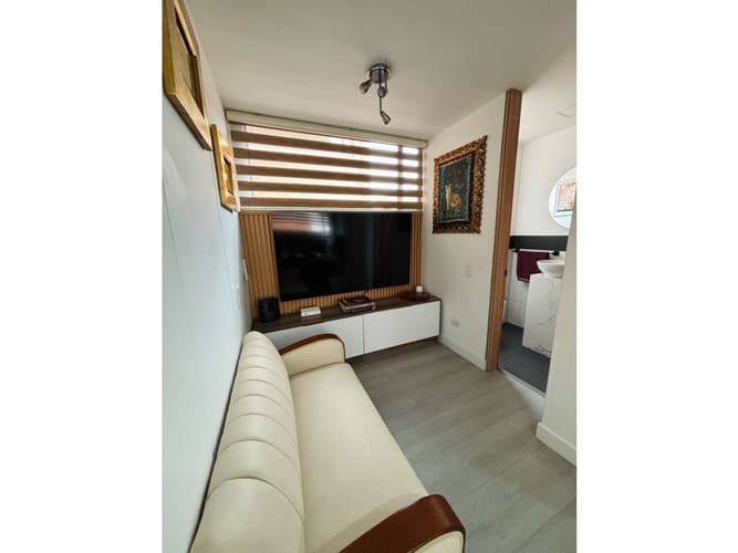 Apartamento de 3 alcobas en venta en Santa Barbara, Bogotá, 143 m² · foto 4 de 16