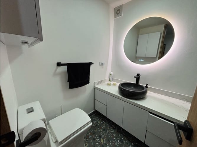 Apartamento de 3 alcobas en venta en Santa Barbara, Bogotá, 143 m² · foto 13 de 16