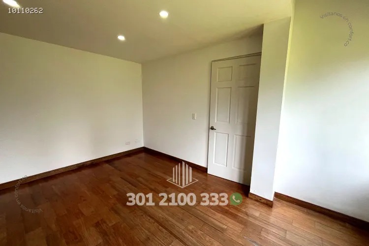 Casa de 3 alcobas en venta en Loma Del Escobero, El Retiro, 210 m² · foto 10 de 24