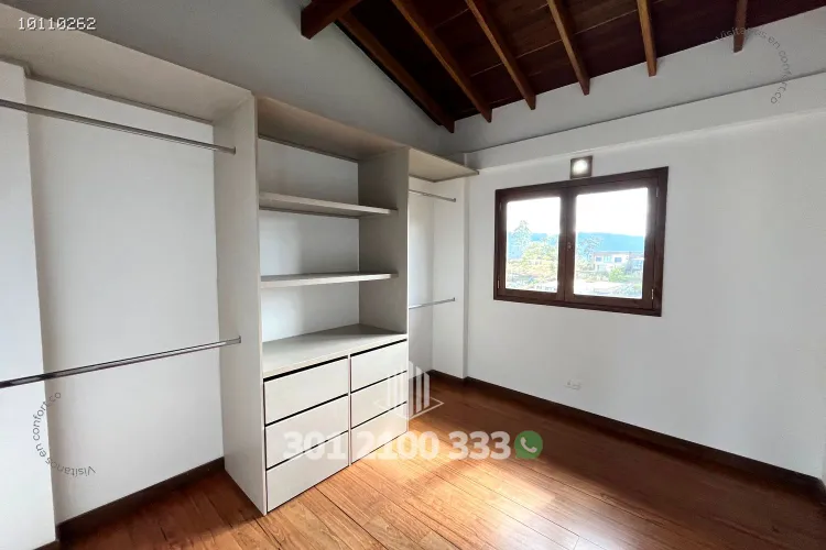 Casa de 3 alcobas en venta en Loma Del Escobero, El Retiro, 210 m² · foto 15 de 24