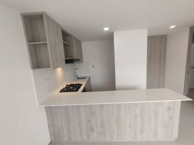 Apartamento de 3 alcobas en arriendo en Simon Bolivar, Itagüí, 83 m² · foto 3 de 24