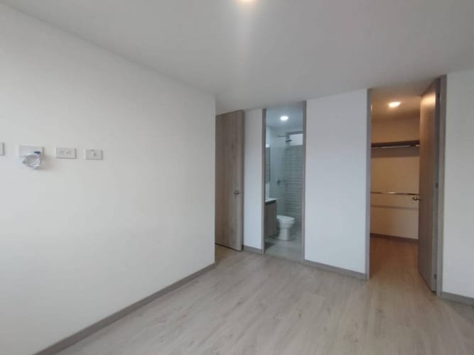 Apartamento de 3 alcobas en arriendo en Simon Bolivar, Itagüí, 83 m² · foto 12 de 24
