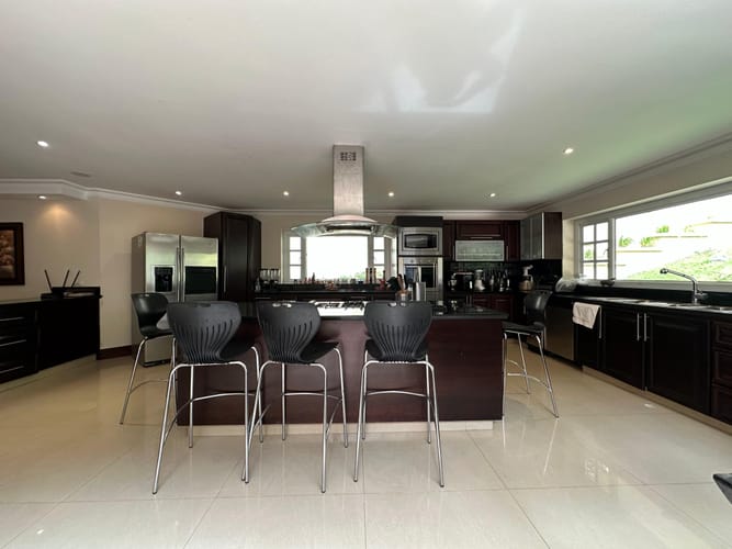 Casa de 4 alcobas en venta en Lagos De Torca, Bogotá, 1200 m² · foto 4 de 24