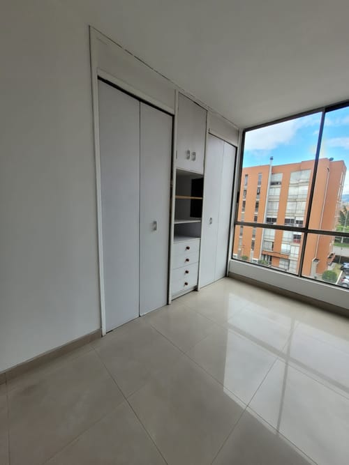 Apartamento de 3 alcobas en venta en Fontibon, Bogotá, 66 m² · foto 3 de 21