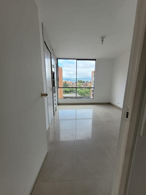 Apartamento de 3 alcobas en venta en Fontibon, Bogotá, 66 m² · foto 4 de 21