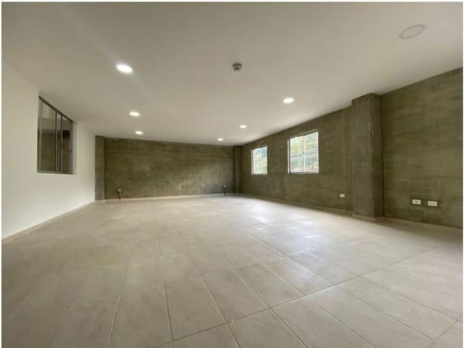 Bodega en arriendo en Actividad Multiple, Copacabana, 638 m² · foto 9 de 11