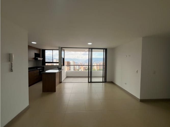 Apartamento de 3 alcobas en arriendo en El Carmelo Ii, Sabaneta, 85 m² · foto 2 de 20
