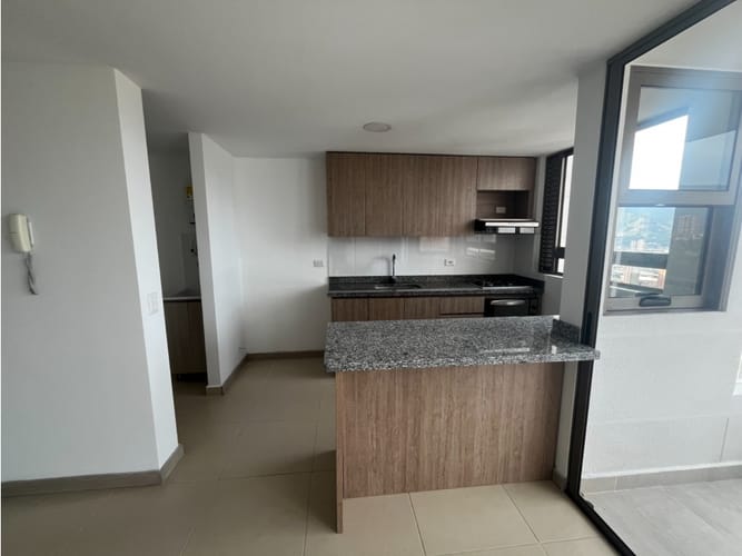 Apartamento de 3 alcobas en arriendo en El Carmelo Ii, Sabaneta, 85 m² · foto 4 de 20