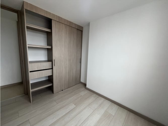 Apartamento de 3 alcobas en arriendo en El Carmelo Ii, Sabaneta, 85 m² · foto 10 de 20