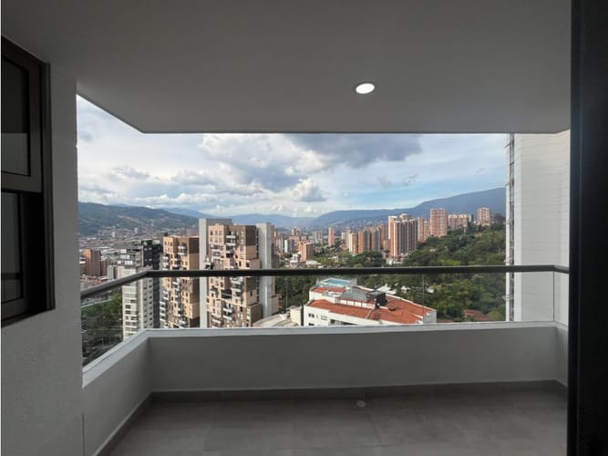 Apartamento de 3 alcobas en arriendo en El Carmelo Ii, Sabaneta, 85 m² · foto 11 de 20