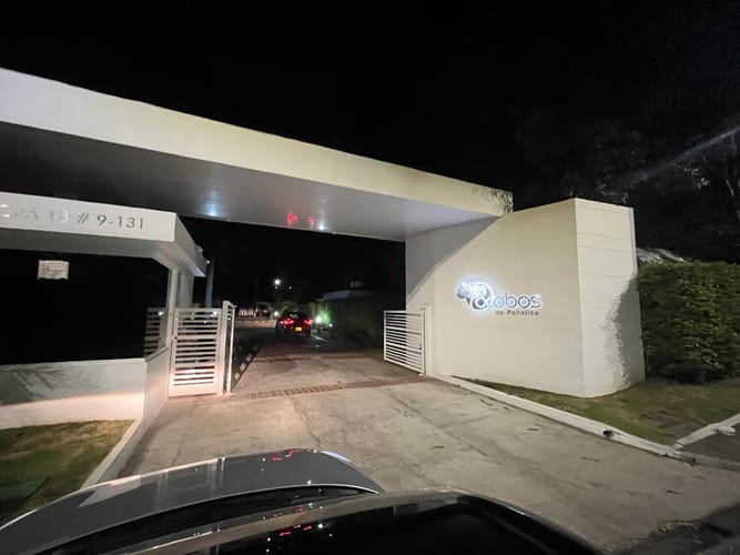 Casa de 4 alcobas en venta en Ricaurte, 200 m² · foto 2 de 24