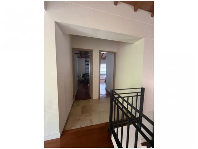 Casa de 5 alcobas en venta en La Sebastiana, Envigado, 408 m² · foto 9 de 17
