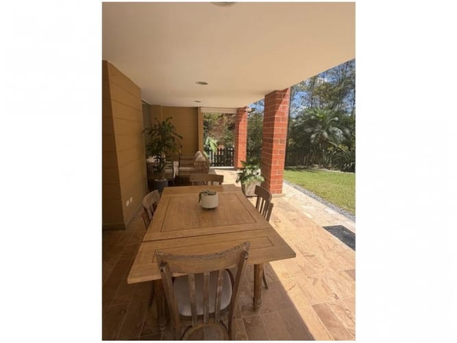 Casa de 5 alcobas en venta en La Sebastiana, Envigado, 408 m² · foto 11 de 17
