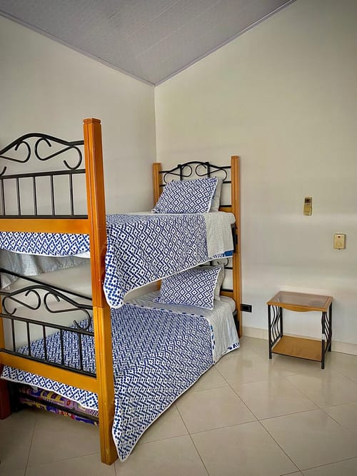 Casa de 4 alcobas en venta en Ricaurte, 200 m² · foto 17 de 24